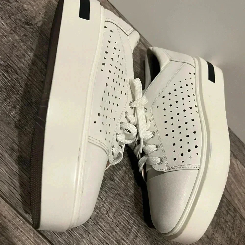 Linea Paolo Kendra White Leather Platform Sneaker 7.5 casual elegant chic sporty